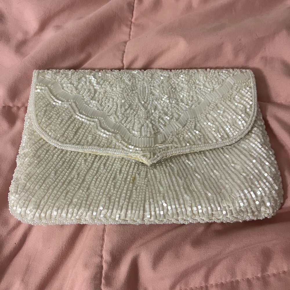 Elegant Cream Beaded Clutch